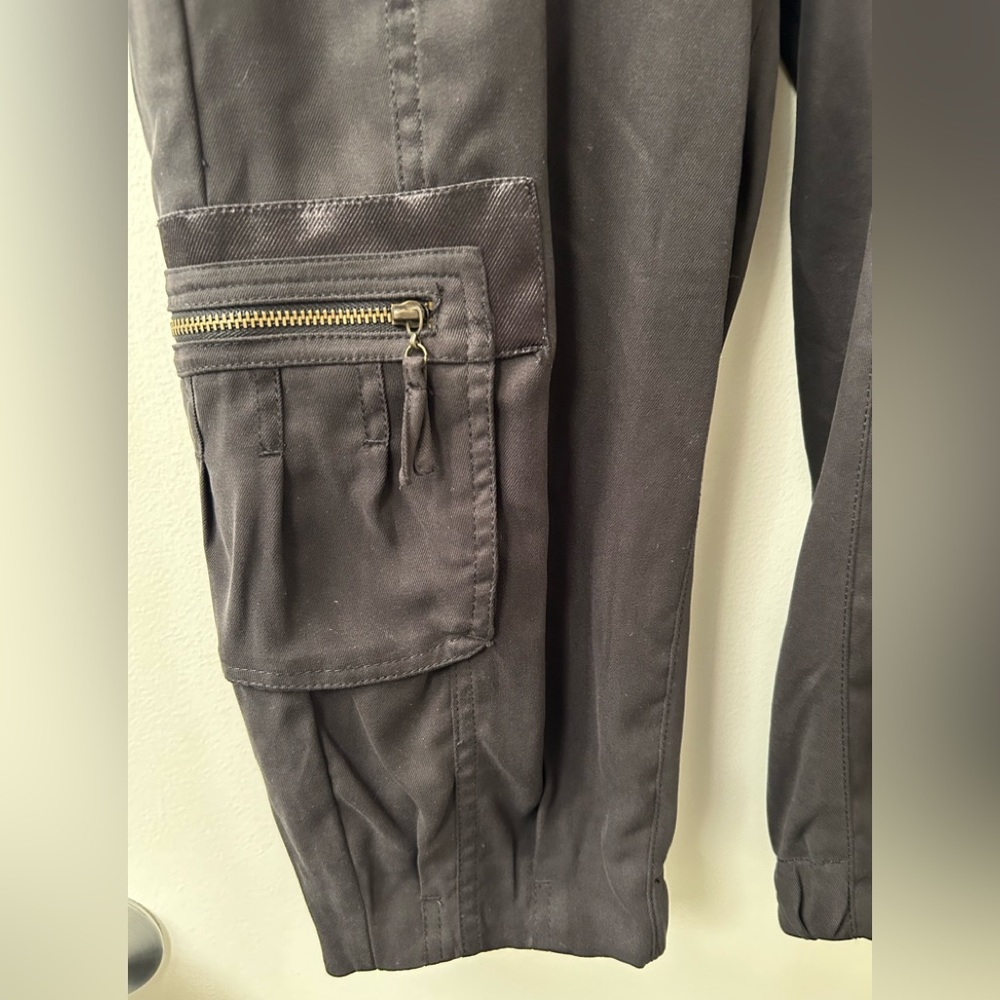 BeBe Vintage Silk Cargo Shorts - Picture 3 of 6
